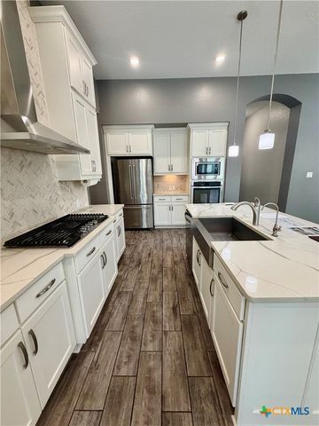 1404 Pioneer Drive, New Braunfels, TX 78132