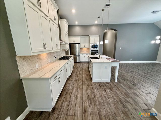 1404 Pioneer Drive, New Braunfels, TX 78132