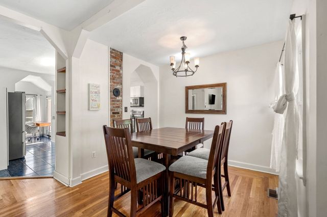 24 Lakeview Ave, Taunton, MA 02780