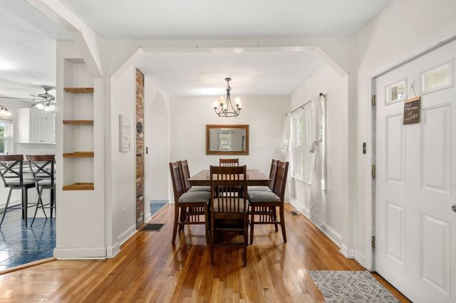24 Lakeview Ave, Taunton, MA 02780