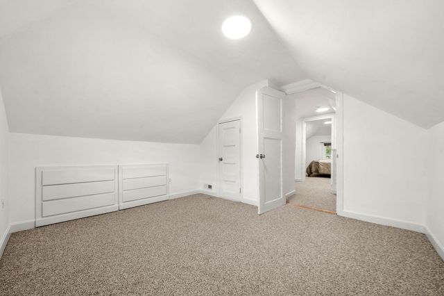 24 Lakeview Ave, Taunton, MA 02780