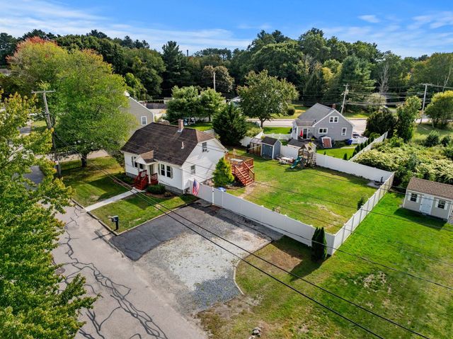 24 Lakeview Ave, Taunton, MA 02780