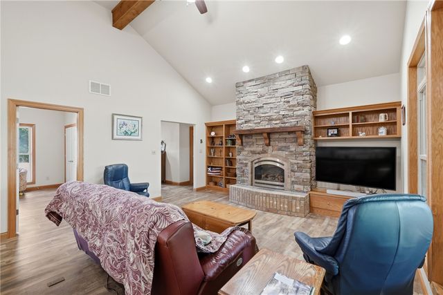 40 Twin Peak Drive, Holiday Island, AR 72631