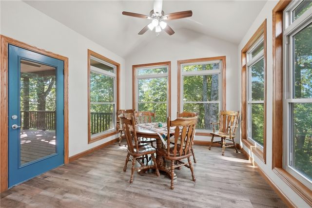 40 Twin Peak Drive, Holiday Island, AR 72631