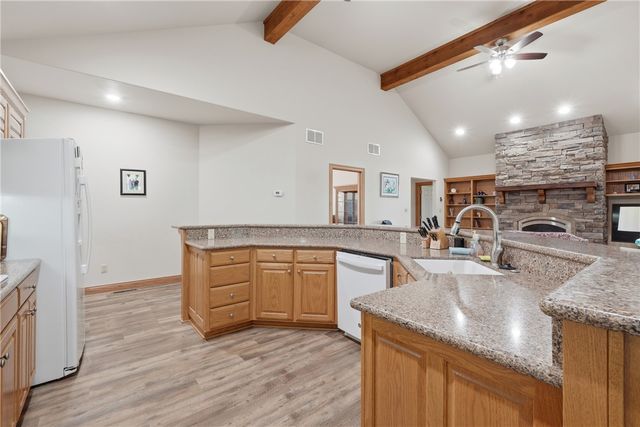40 Twin Peak Drive, Holiday Island, AR 72631