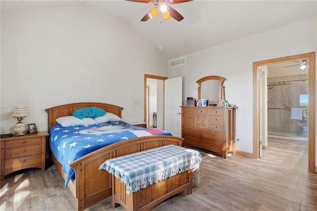 40 Twin Peak Drive, Holiday Island, AR 72631