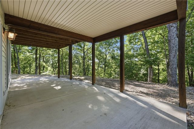 40 Twin Peak Drive, Holiday Island, AR 72631
