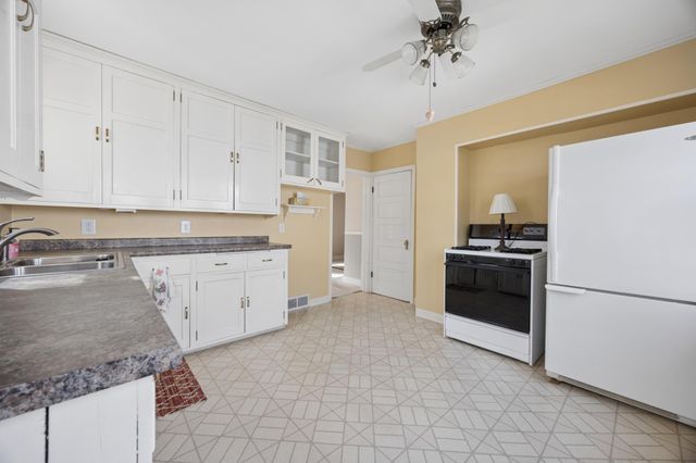 4027 5th Street NE, Columbia Heights, MN 55421