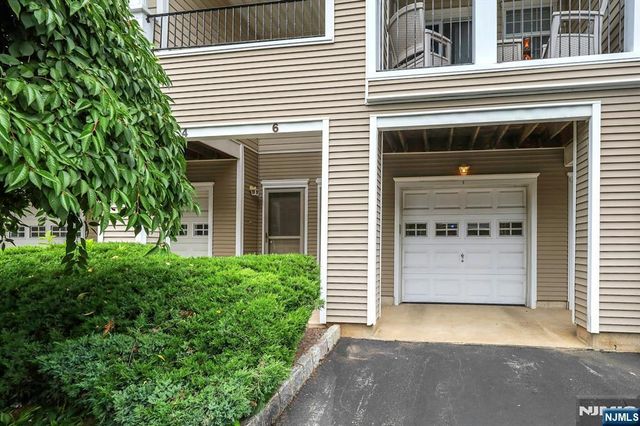 6 Collura Lane, Clifton, NJ 07012