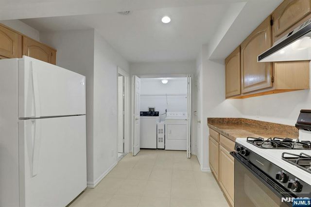 6 Collura Lane, Clifton, NJ 07012