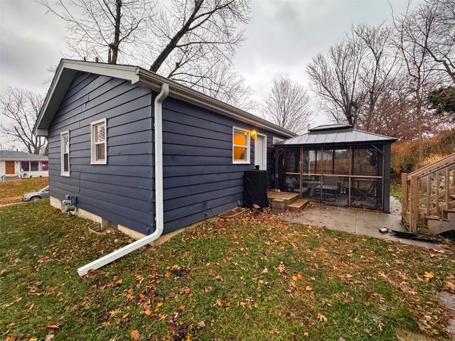 1349 36th Street, Cedar Rapids, IA 52403