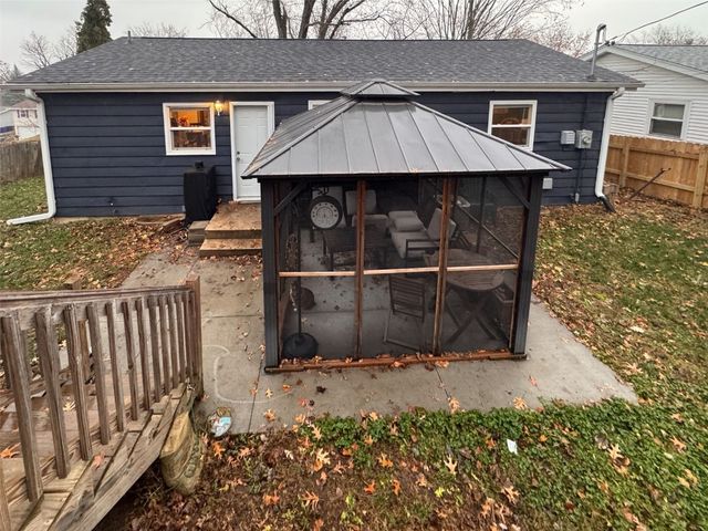 1349 36th Street, Cedar Rapids, IA 52403