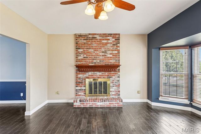 826 Crosswood Court, St Louis, MO 63129