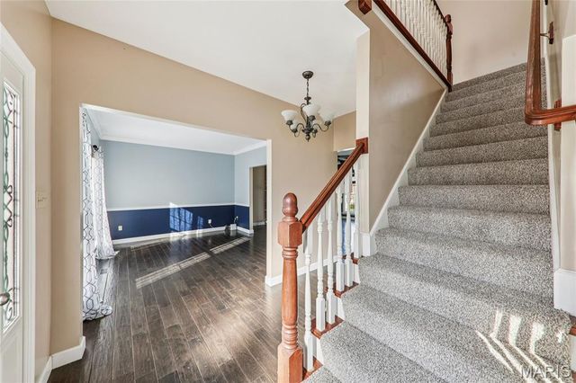 826 Crosswood Court, St Louis, MO 63129