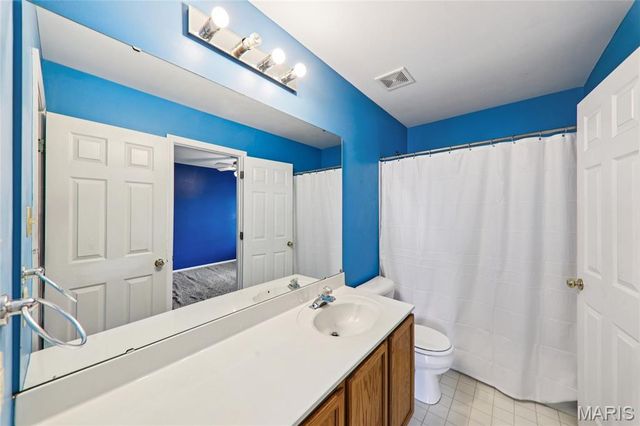 826 Crosswood Court, St Louis, MO 63129