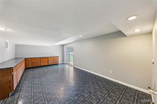 826 Crosswood Court, St Louis, MO 63129