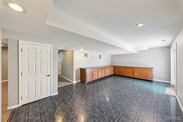 826 Crosswood Court, St Louis, MO 63129