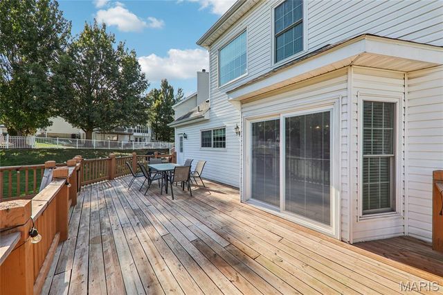 826 Crosswood Court, St Louis, MO 63129