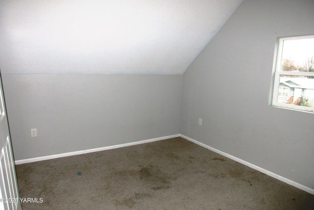 208 N Alder St, Toppenish, WA 98948