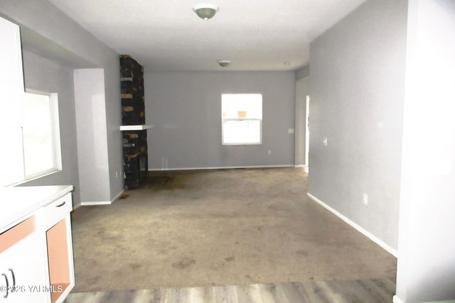 208 N Alder St, Toppenish, WA 98948