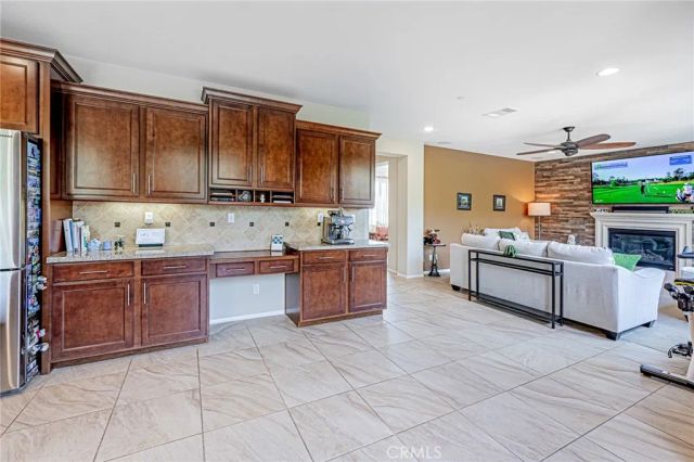 28633 Farrier, Valencia, CA 91354