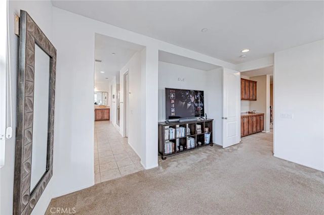 28633 Farrier, Valencia, CA 91354