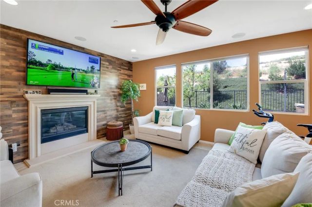 28633 Farrier, Valencia, CA 91354