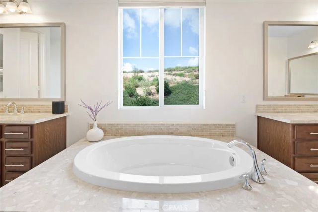 28633 Farrier, Valencia, CA 91354