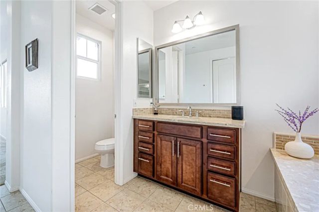 28633 Farrier, Valencia, CA 91354