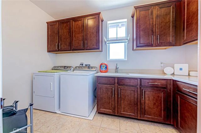 28633 Farrier, Valencia, CA 91354