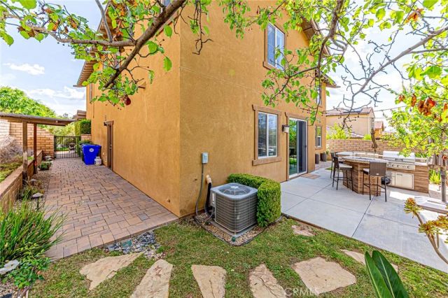 28633 Farrier, Valencia, CA 91354