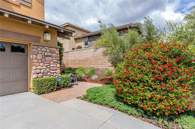 28633 Farrier, Valencia, CA 91354