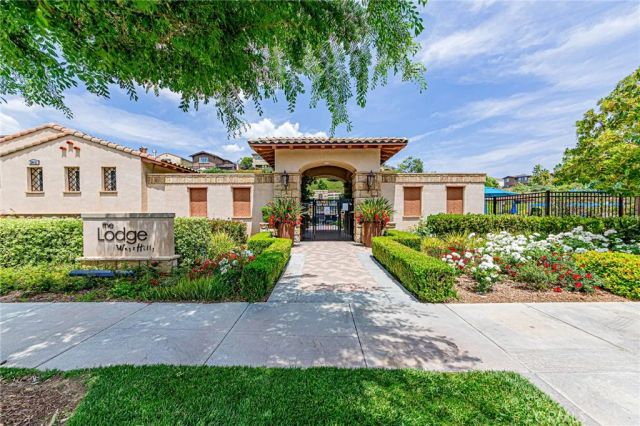 28633 Farrier, Valencia, CA 91354