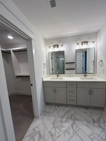 1315B Meridian St, Nashville, TN 37207