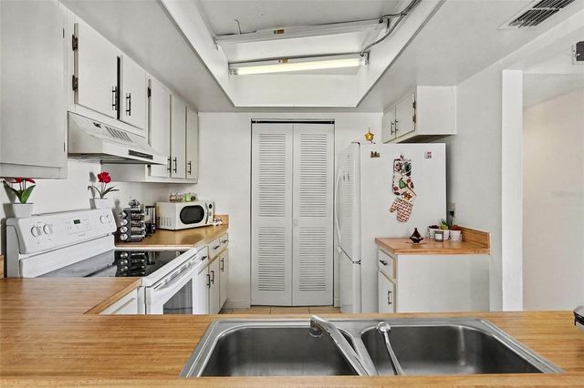 2514 CITRUS CLUB LANE 2514, Orlando, FL 32839