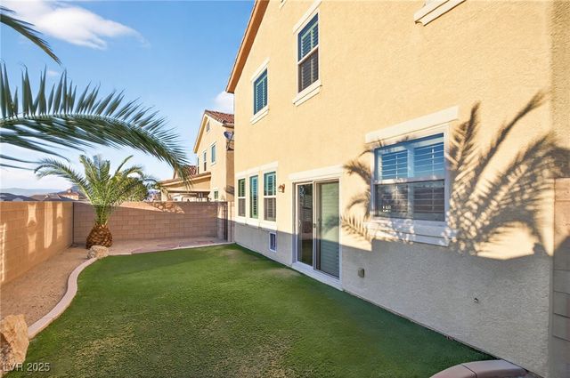 921 Via Gandalfi, Henderson, NV 89011