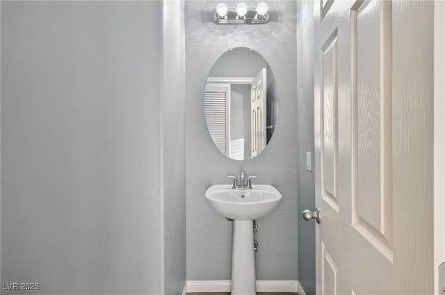 921 Via Gandalfi, Henderson, NV 89011