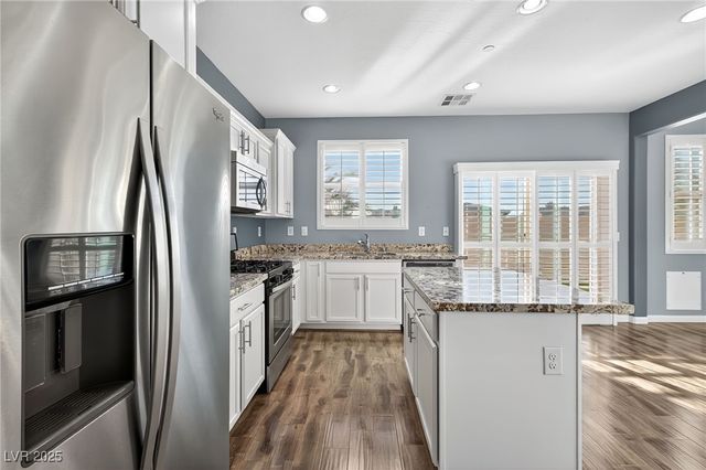 921 Via Gandalfi, Henderson, NV 89011