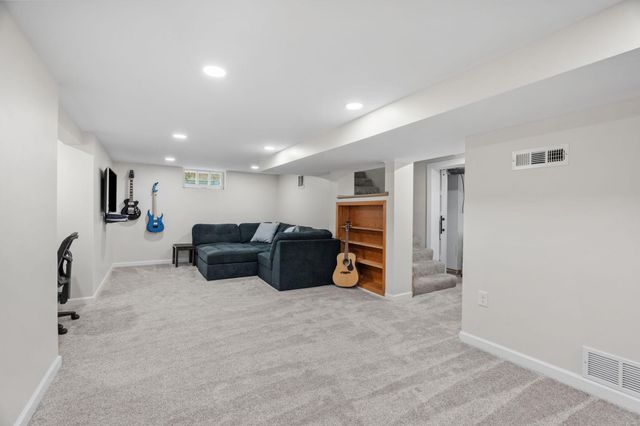 2828 Alabama Avenue S, Saint Louis Park, MN 55416