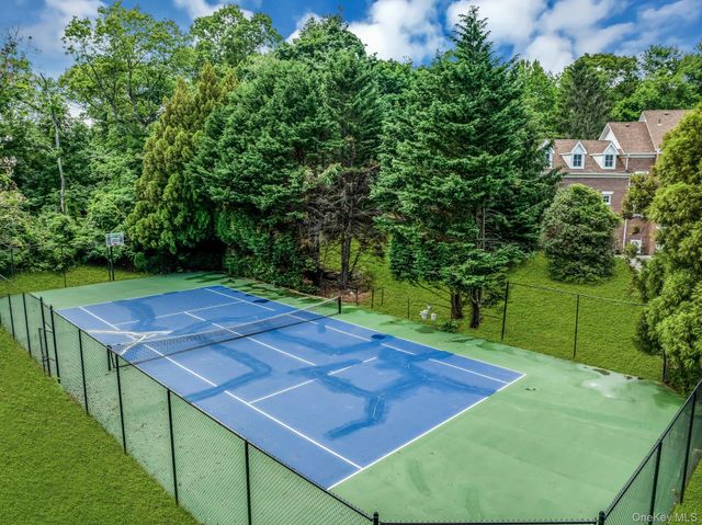 12 Saddle Ridge Road, Old Westbury, NY 11568