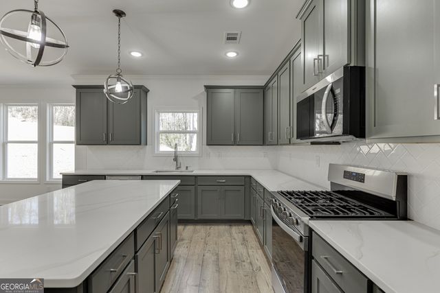 1003 Lakeview, Commerce, GA 30529