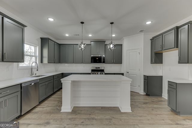 1003 Lakeview, Commerce, GA 30529