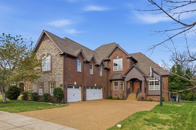 805 Queen Annes Ct, Nolensville, TN 37135