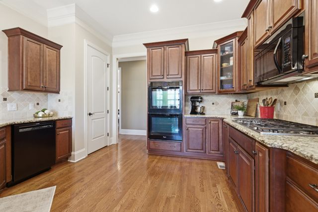 805 Queen Annes Ct, Nolensville, TN 37135