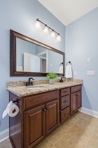 805 Queen Annes Ct, Nolensville, TN 37135