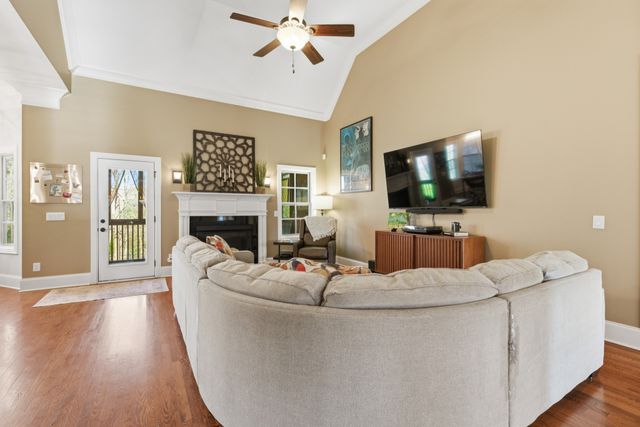 805 Queen Annes Ct, Nolensville, TN 37135