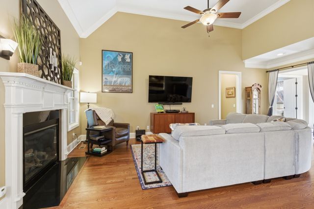 805 Queen Annes Ct, Nolensville, TN 37135