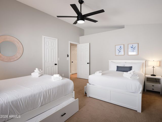 5612 E GRANDVIEW Road, Scottsdale, AZ 85254