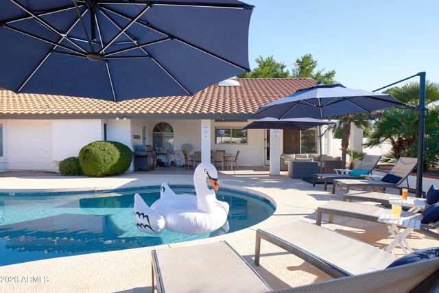 5612 E GRANDVIEW Road, Scottsdale, AZ 85254
