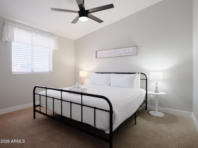 5612 E GRANDVIEW Road, Scottsdale, AZ 85254